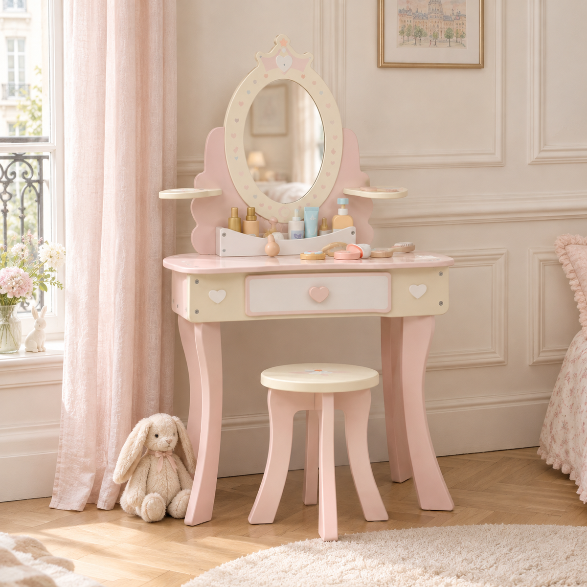 Coiffeuse enfant princesse miroir ovale dans une chambre de petite fille